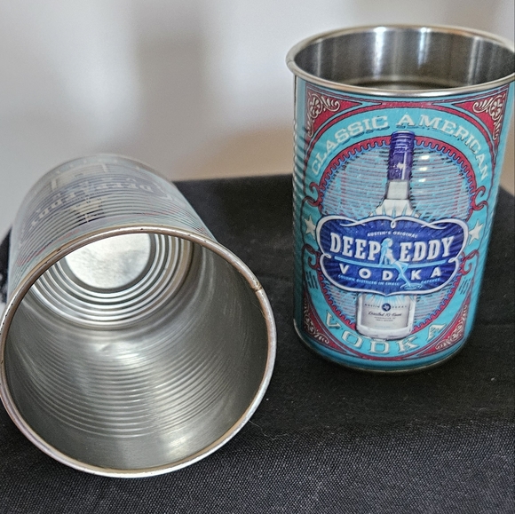 A pair of Deep Eddy Collector Tins (Vintage) - Picture 3 of 6